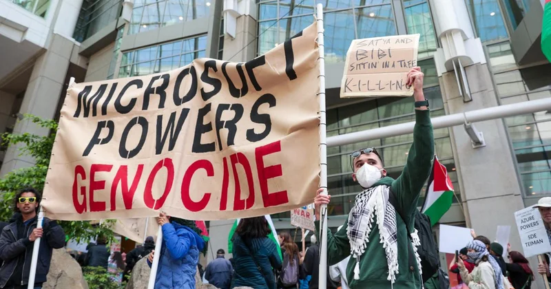 Microsoft, şirketin İsrail ordusuyla işbirliğini protesto eden iki çalışanını işten çıkardı