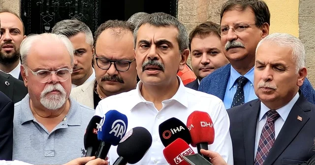 Bakan Tekin: Eğitim sadece öğretmenlerimizin sırtına yüklenecek bir süreç değil Trabzon Haberleri
