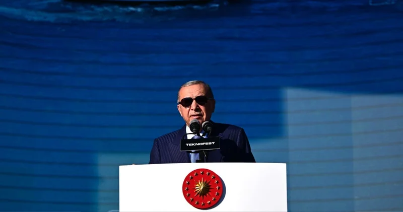 Erdoğan: Gençlerimiz yarına umutla bakıyor