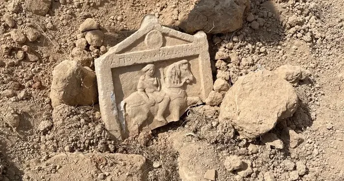 Denizli de bulundu! Üzerinde Apollon un Oğlu Asker yazıyor