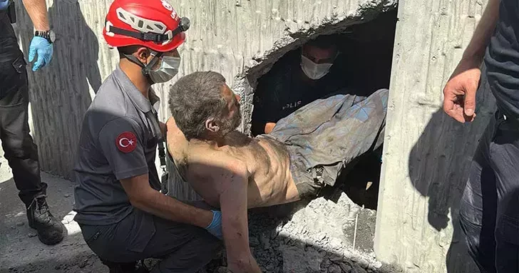 Beyoğlu’nda tünelde mahsur kaldı; duvar delinerek kurtarıldı: 6 saatlik operasyon kamerada
