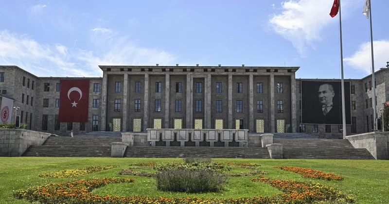 Meclis’te sıfır atıkla büyük kazanım: 1151 ağaç kesilmekten kurtuldu