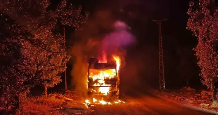 Adıyaman da kamyon yandı