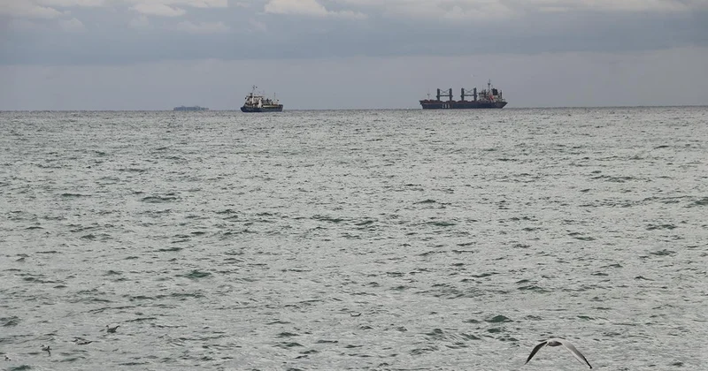 Poyraz 3 gündür Tekirdağ’da deniz ulaşımını aksatıyor