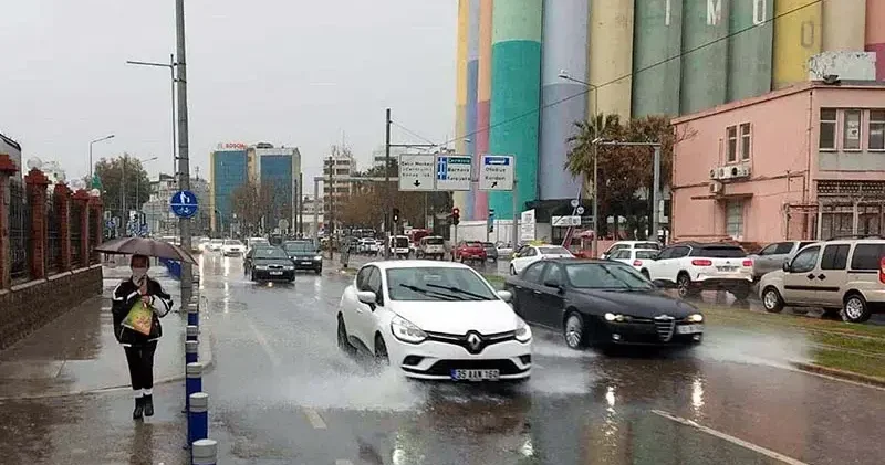 İzmir in güneyi için kuvvetli sağanak uyarısı