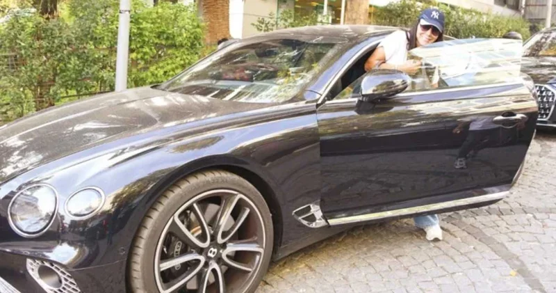 Asena 40 milyonluk otomobili ile görüntülendi: Plaka eski eşinin ama...