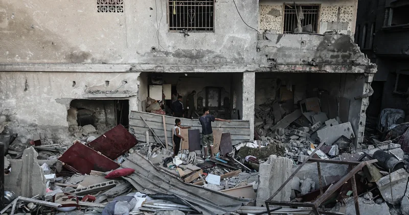 İsrail yine sivilleri hedef aldı, evleri bombaladı: Çok sayıda kişi hayatını kaybetti