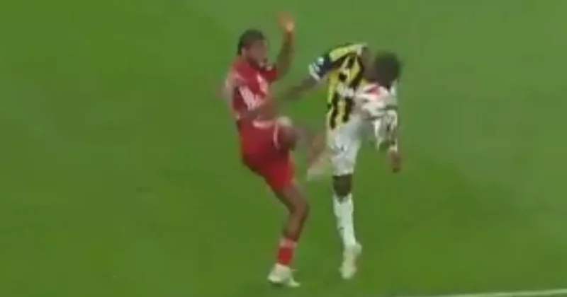 Penaltı kararı doğru mu? Türkiye bu pozisyonu konuşuyor