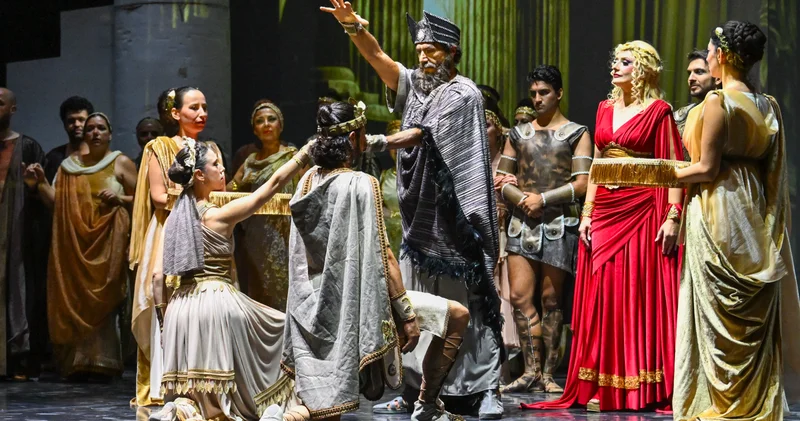 İzmir Devlet Opera ve Balesi sezonu Troya ile açtı