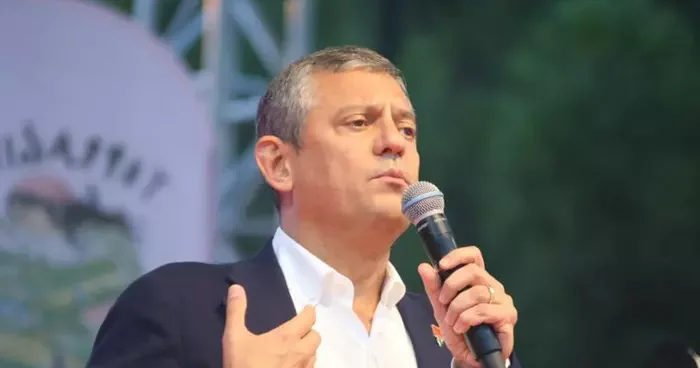 CHP lideri Özel: Birileri geleceğimize savaş açmış