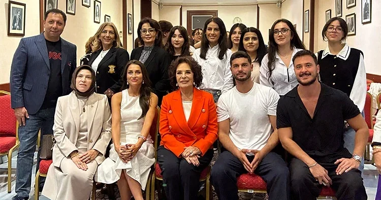 Hülya Koçyiğit Bakü’nün onur konuğu