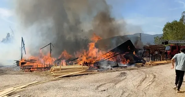 Karabük te kereste fabrikasında çıkan yangın kontrol altına alındı VİDEO İZLE
