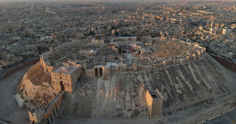 Restorasyonu tamamlanan Halep Kalesi ziyarete açıldı