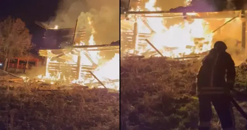 Kastamonu da çıkan yangında 2 katlı ahşap ev kül oldu