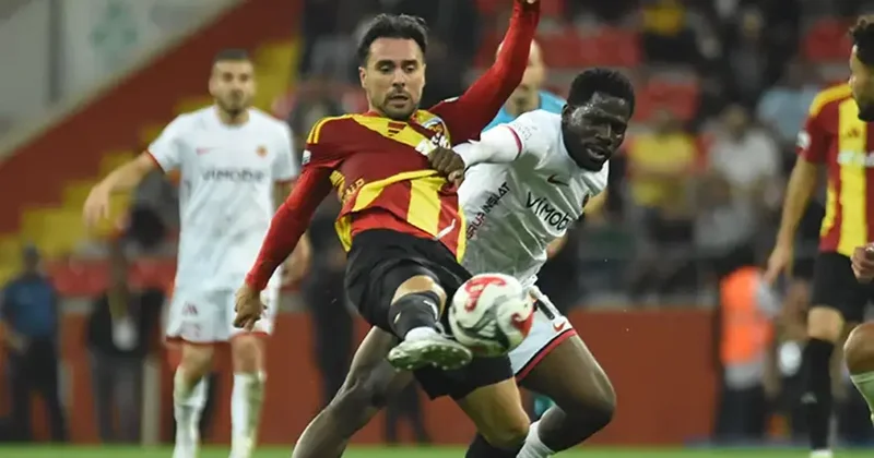 ÖZET İZLE (ÖZET) Kayserispor galibiyete hasret, Gençlerbirliği 9 kişiyle puanı aldı I Maç sonucu 1 1 Fanatik Gazetesi Futbol Haberleri Spor