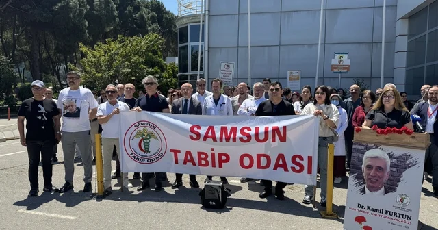 Samsun da 10 yıl önce görevi başında öldürülen doktor Kamil Furtun anıldı Samsun Haberleri