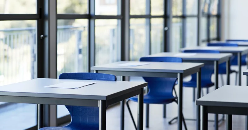 Hayalet sınıf kuran 4 özel okulun daha ruhsatı iptal edildi