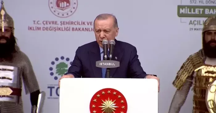 Son dakika Benjamin Franklin yeşili göndermesi gündem yaratacak! Cumhurbaşkanı Erdoğan: Mavide de en çok avro mavisini tercih ediyorlar