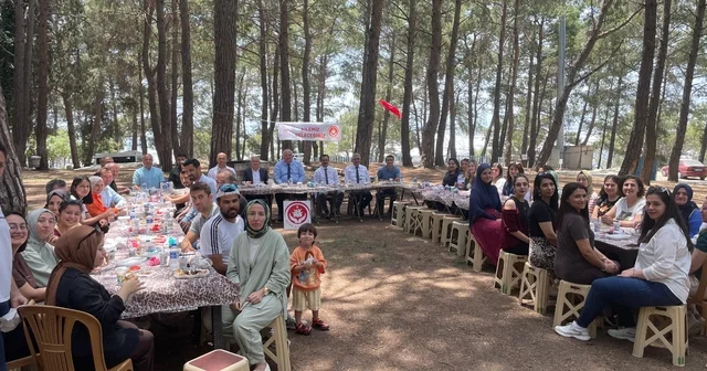 Kumluca da Aile Yılı dolayısıyla piknik düzenlendi Antalya Haberleri