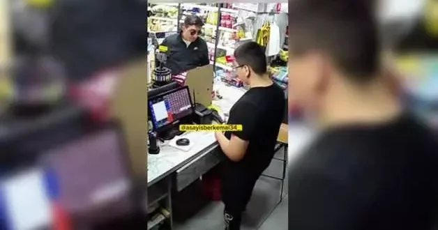 Kasiyerin kafasını karıştırdı: 5 lira verip 250 lira aldı! O anlar kamerada