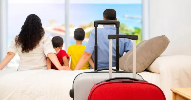 Bayram tatilinde son durum 2025: Tatil uzadı mı, kaç gün? Yaz tatili ile bayram tatili birleşti mi? Resmi açıklamalar Son Dakika Haberleri