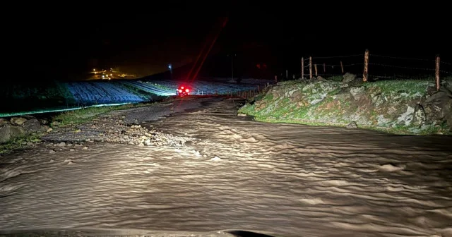 Ardahan da sel 2 köyde hasara yol açtı VİDEO İZLE