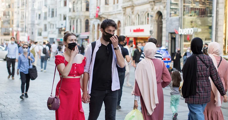 Fark ettirmeden yayılıyor! Yaz geldi sahne Covid 19 a kaldı