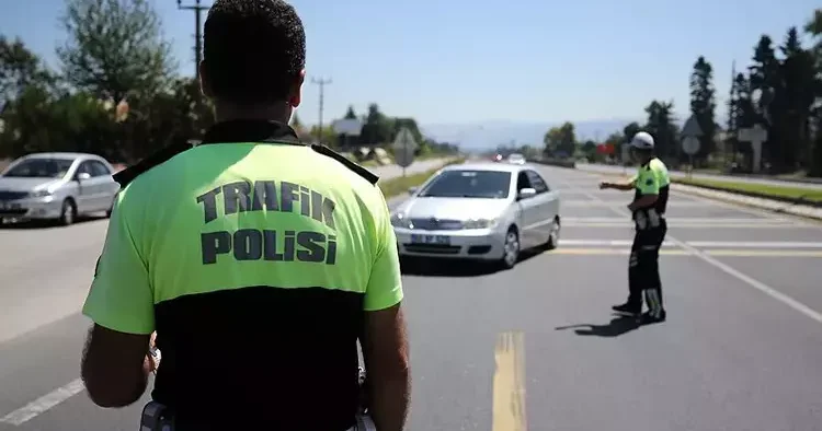 Trafik cezaları cep yakacak! Komisyonda kabul edildi