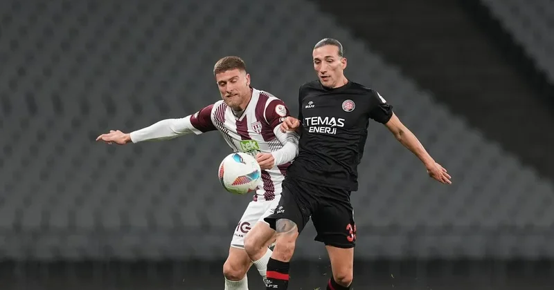 FATİH KARAGÜMRÜK BANDIRMASPOR CANLI Trendyol Süper Lig e yükselecek son takım belli oluyor! Fatih Karagümrük Bandırmaspor maçının 11 leri belli oldu....