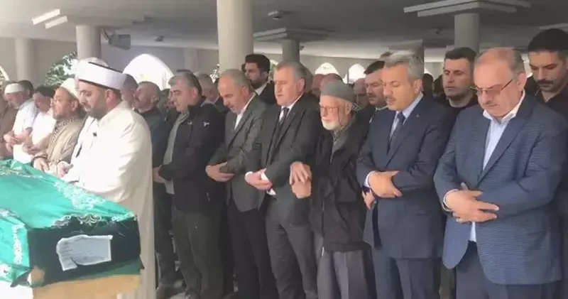 Bakan Bak ın amcası son yolculuğuna uğurlandı