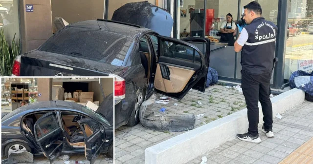 Kontrolden çıkan otomobil mağazaya girdi: 2 kişi yaralandı Aydın Haberleri