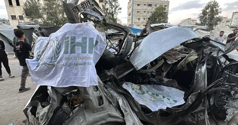 Soykırımcı İsrail in saldırısında 5 İHH çalışanı hayatını kaybetti
