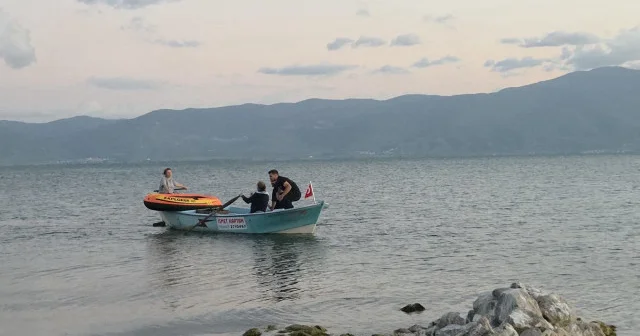 Sahil Güvenlik İznik Gölü nde botta mahsur kalan turisti kurtardı Gündem Haberleri