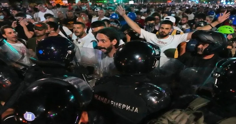 Halk erken seçim için sokağa indi! Cumhurbaşkanı dış güçler dedi