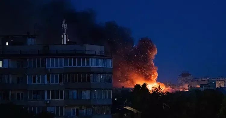 Rusya dan Ukrayna ya 61 füze ve yüzlerce İHA ile saldırı: F 16 uçağı düştü! Pilot yaşamını yitirdi