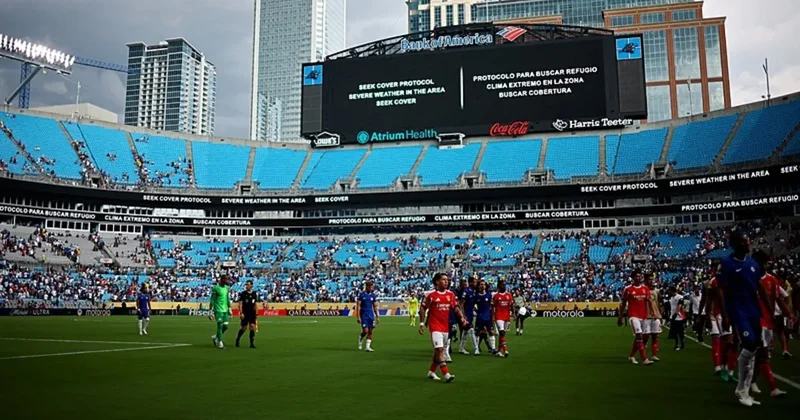 Benfica Chelsea maçı olumsuz hava koşullarından dolayı tatil edildi