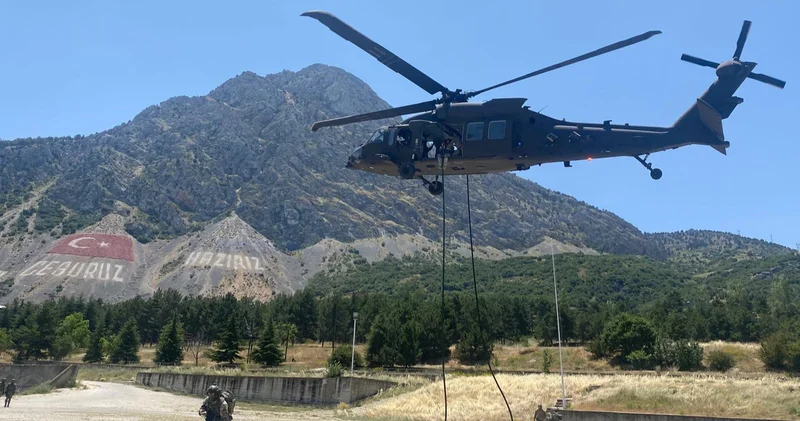 MSB: Çabuk İniş ve Tahliye Eğitimi gerçekleştirildi