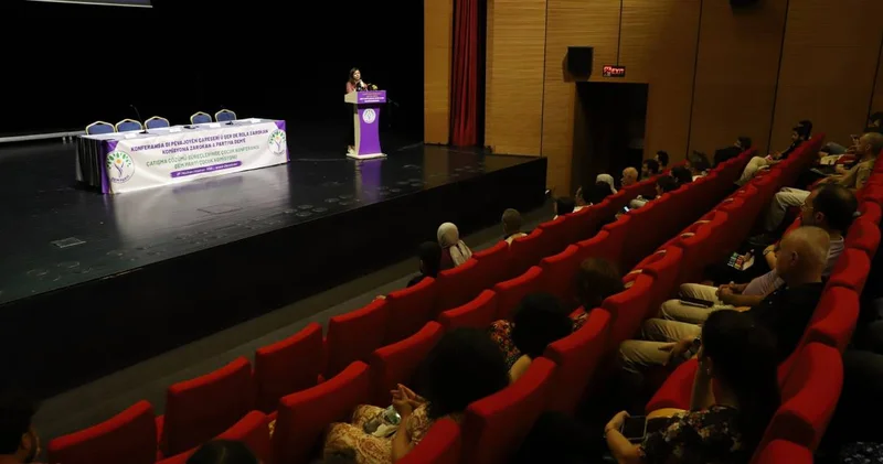 DEM Parti’den çocuk odaklı konferans: ‘Kritik ve tarihsel bir süreçteyiz