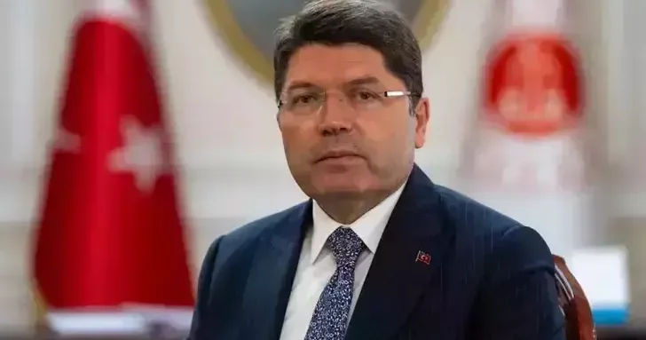 Bakan Tunç: Yangınlarla ilgili yürütülen adli soruşturmalar kapsamında şu ana kadar 17 şüpheli gözaltına alınmıştır