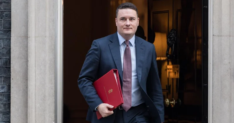 İngiliz Bakan dan, İsrail Büyükelçiliğine tepki: Kendi sorunlarınızı çözün