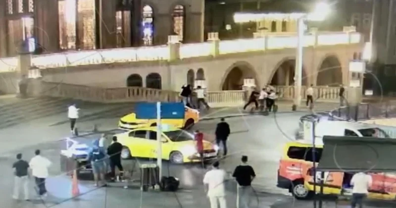 6 kişi Taksim Meydanı nın ortasında bir kişiyi döve döve öldürdü Sözcü Gazetesi