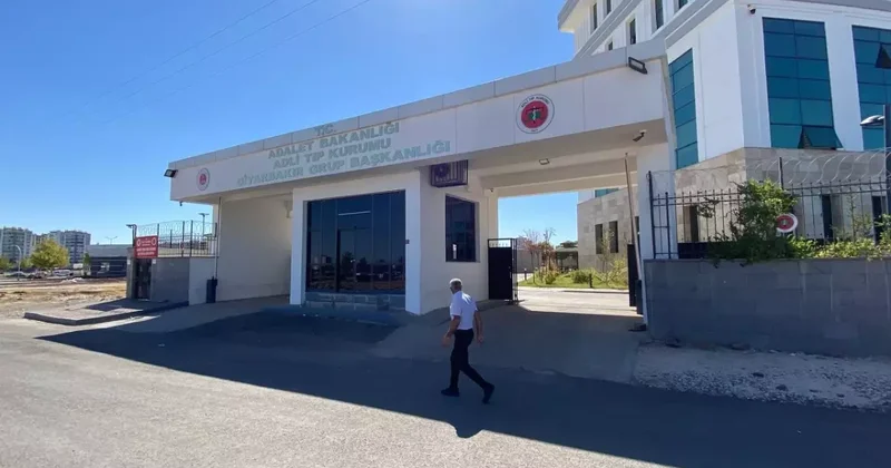Bağlar da Kardeş Cinayeti: 25 Yaşındaki Velat Ak Hayatını Kaybetti