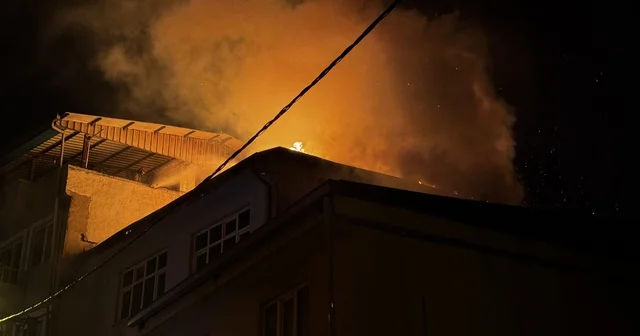 Bursa da oto tamirhanesinde çıkan yangın hasara neden oldu Bursa Haberleri