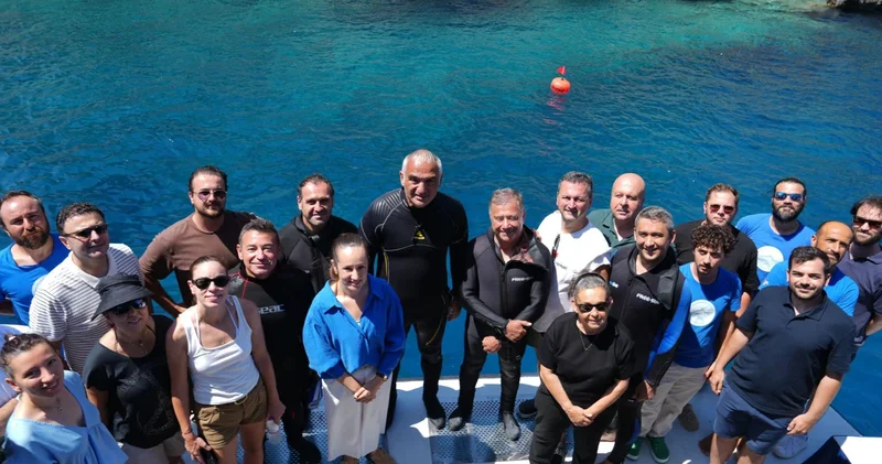Kültür ve Turizm Bakanı Ersoy, Antalya da dalış yaparak Seramik Batığı nı inceledi