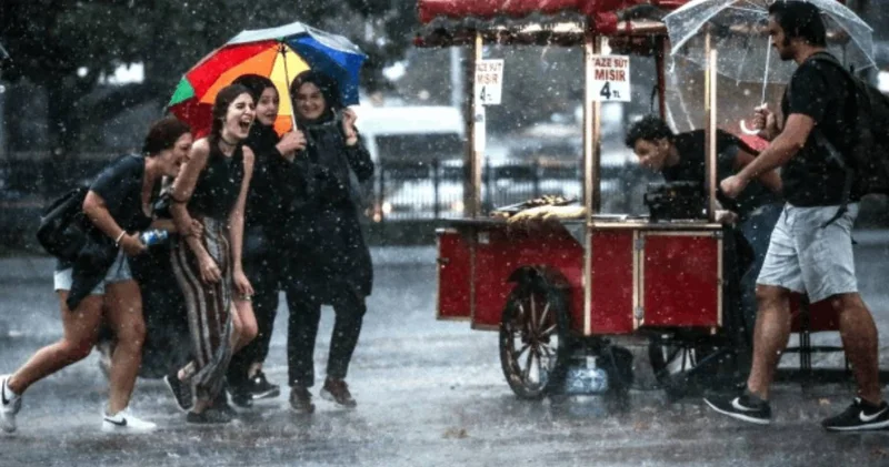 İstanbul un ferahlayacağı saati MGM duyurdu! Kuvvetli yağış uyarısı verildi