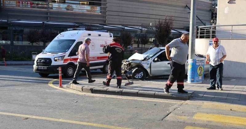 Kaza yapan sürücüden ilginç tepki: Anam babam beni böyle görmesin