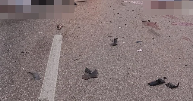 Emniyet şeridindeki TIR a otomobil çarptı: 4 ölü Balıkesir Haberleri
