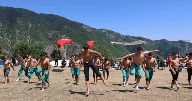 Artvin de karakucak güreşleri düzenlendi Artvin Haberleri