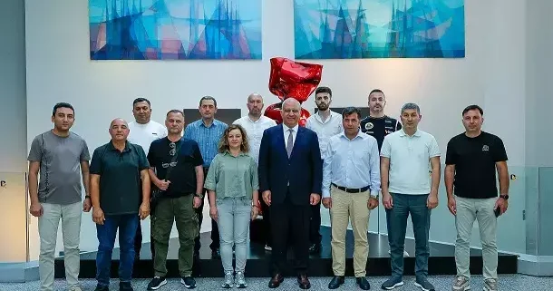 Karabağ gazisi Azerbaycanlı gazetecilerden DHA’ya ziyaret