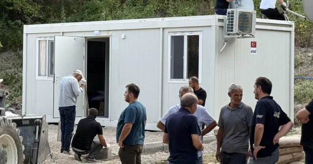 Karabük teki orman yangınında evleri zarar gören ailelere konteyner evler teslim edildi Karabük Haberleri